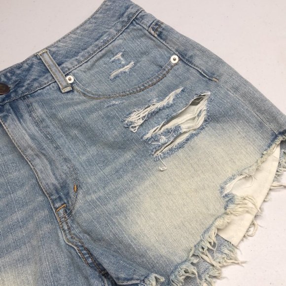 LIKE NEW VINTAGE AMERICAN EAGLE DISTRESS JEAN SHORTS W12/31 🦅 - Picture 7 of 11